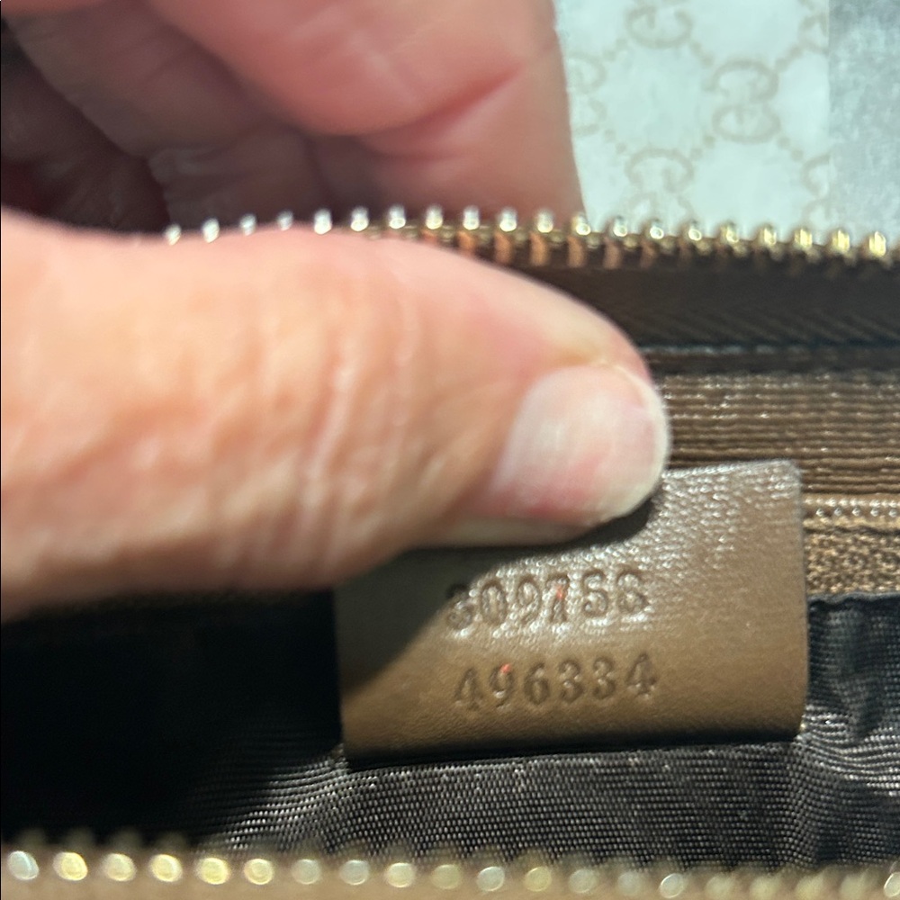 Gucci Tan and Brown GG Pattern Wallet - Picture 11 of 13
